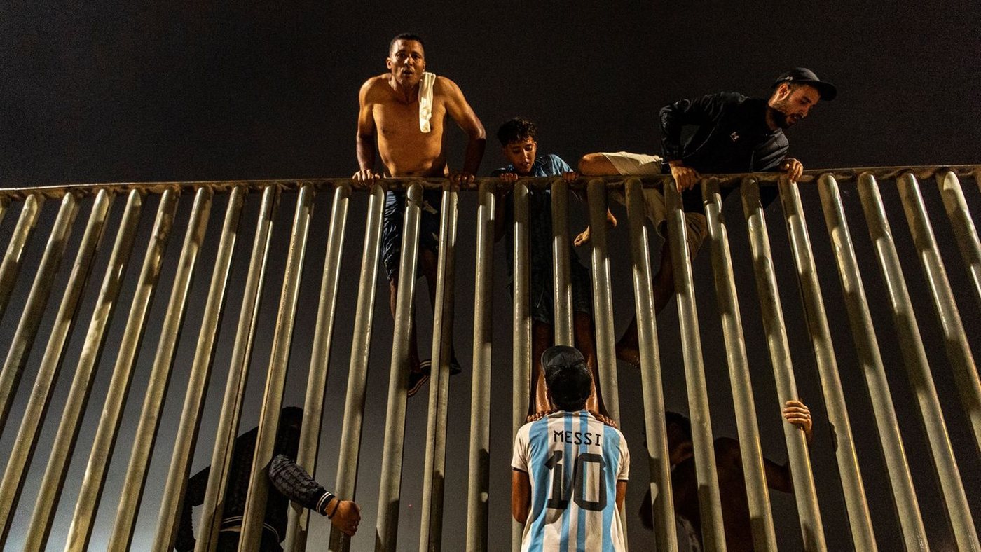 Hunderte Migranten gelangen auch in zweite spanische Exklave Melilla