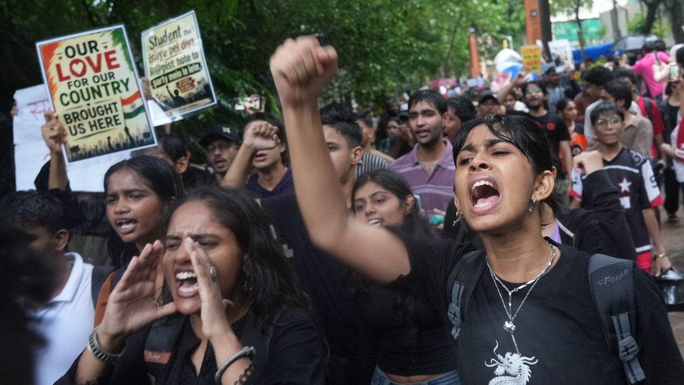 Geleakte Dokumente: Indiens Bildungsminister tritt nach Jugendprotesten zurück