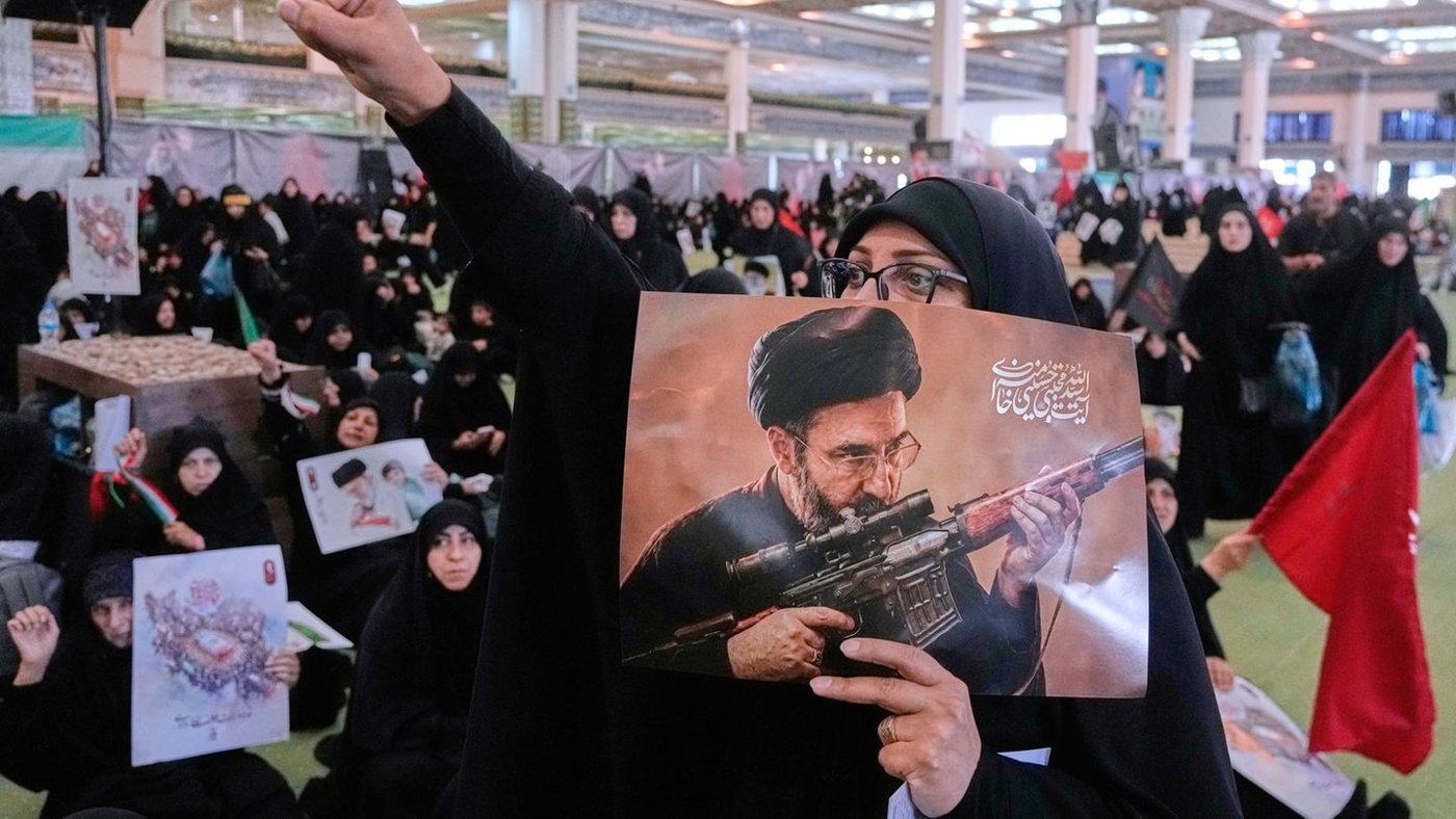 Trump droht Iran mit Zerstörung von Kraftwerken und Brücken