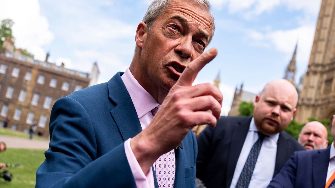 Nigel Farage legt Parlamentsmandat nieder und kündigt erneute Kandidatur an