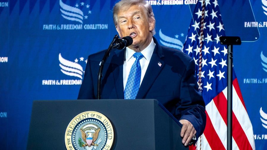 +++ US-Zollpolitik +++: Trump droht nach Google-Strafe mit noch mehr Zöllen – EU „wird einen hohen Preis zahlen“