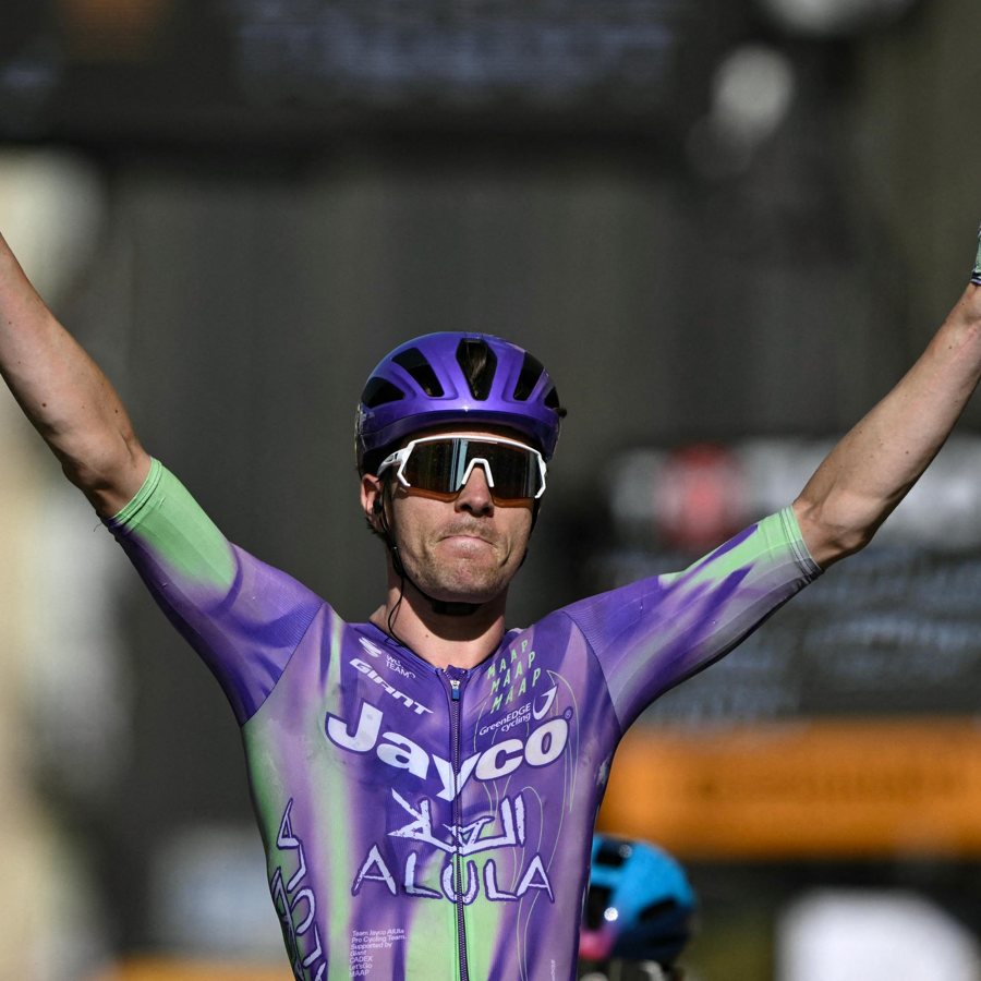 Mauro Schmid gewinnt 13. Tour-de-France-Etappe in den Vogesen