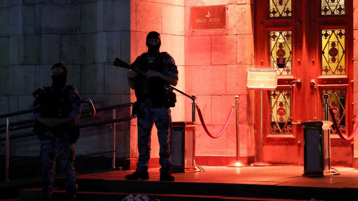 Drei Tote bei Bombenanschlag vor Luxusrestaurant in Moskau
