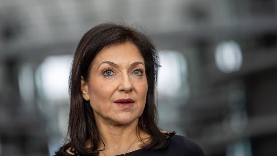 Wirtschaftsministerin Reiche muss sich in Sommerpause einer Operation unterziehen