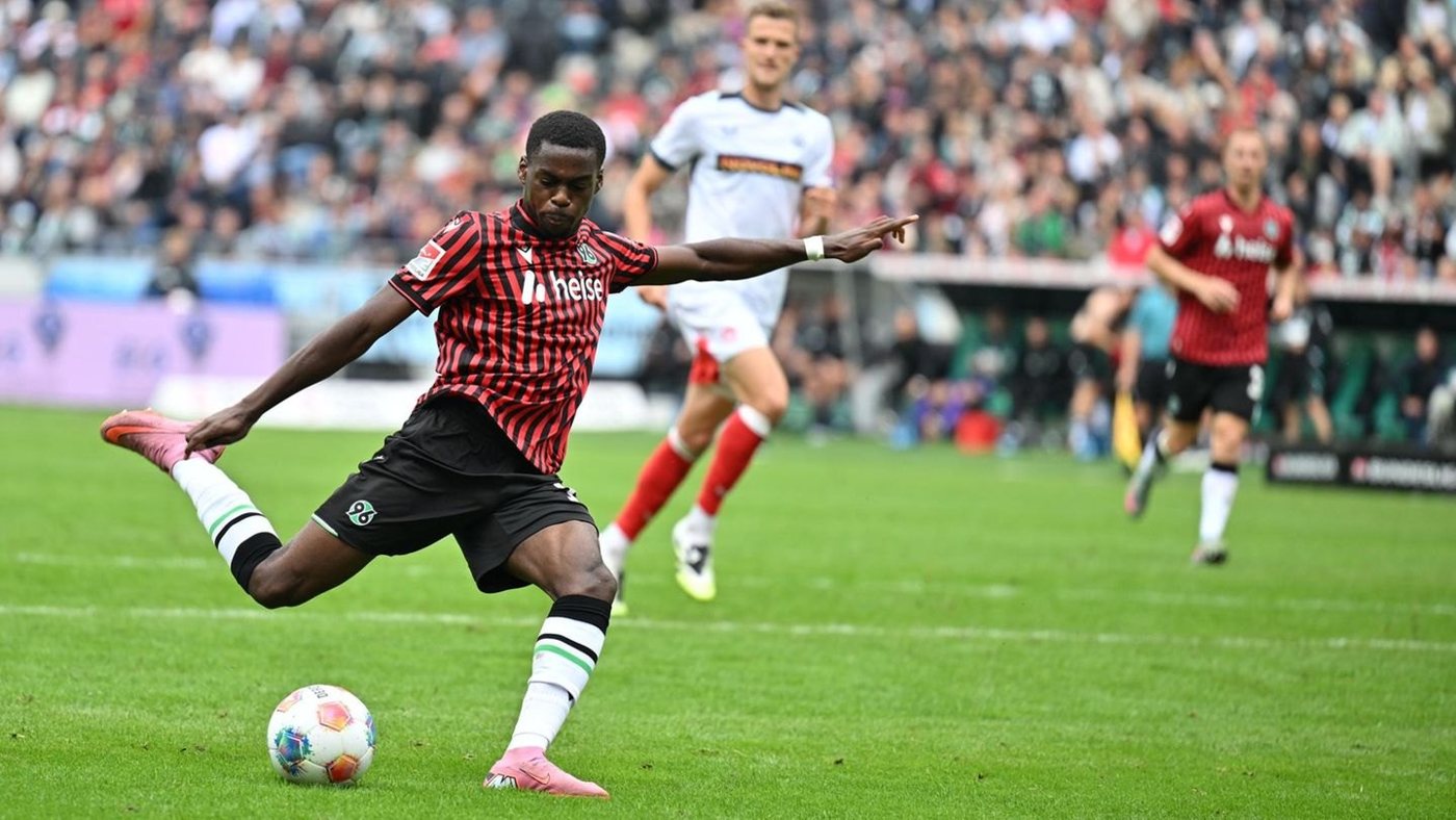 Eintracht Frankfurt verpflichtet Noël Aséko vom FC Bayern München
